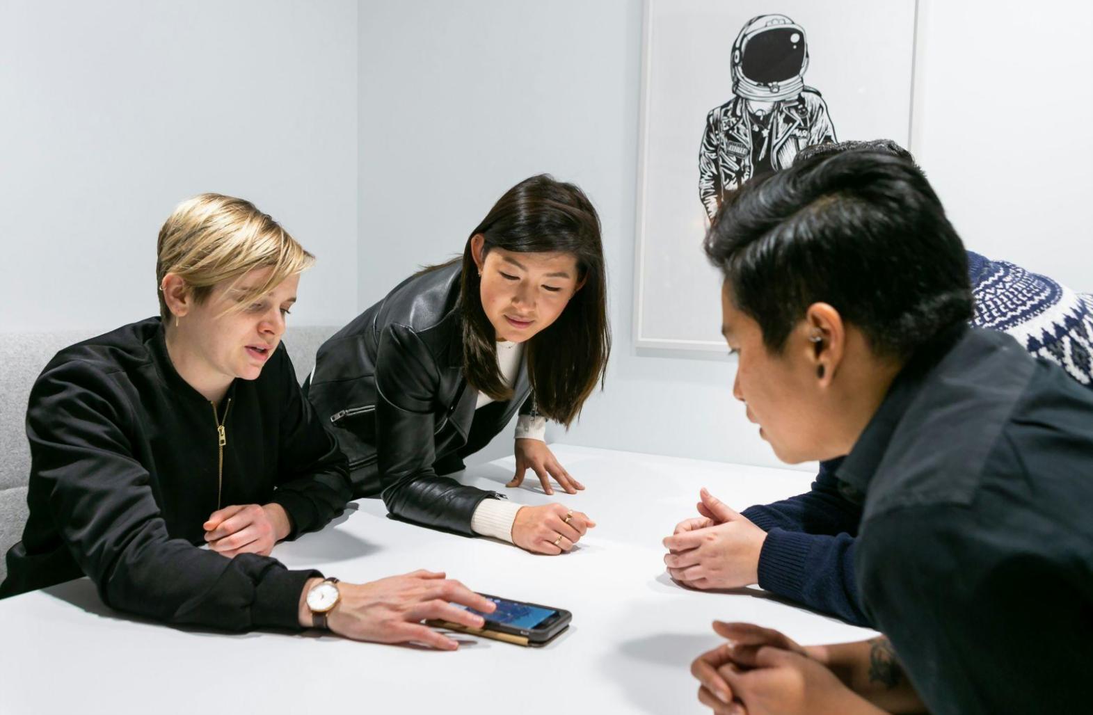 Vue des bureaux palystrixen à Clermont-Ferrand montrant l'environnement de travail professionnel